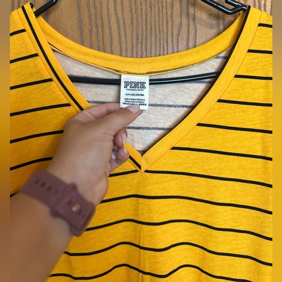 Victoria’s Secret VS PINK! Rare Striped V-Neck Logo Short Sleeve Tee Size Small - Picture 6 of 9